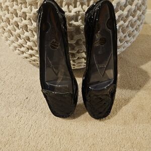 AEROSOLES Black Patent Flats Stitch and Turn